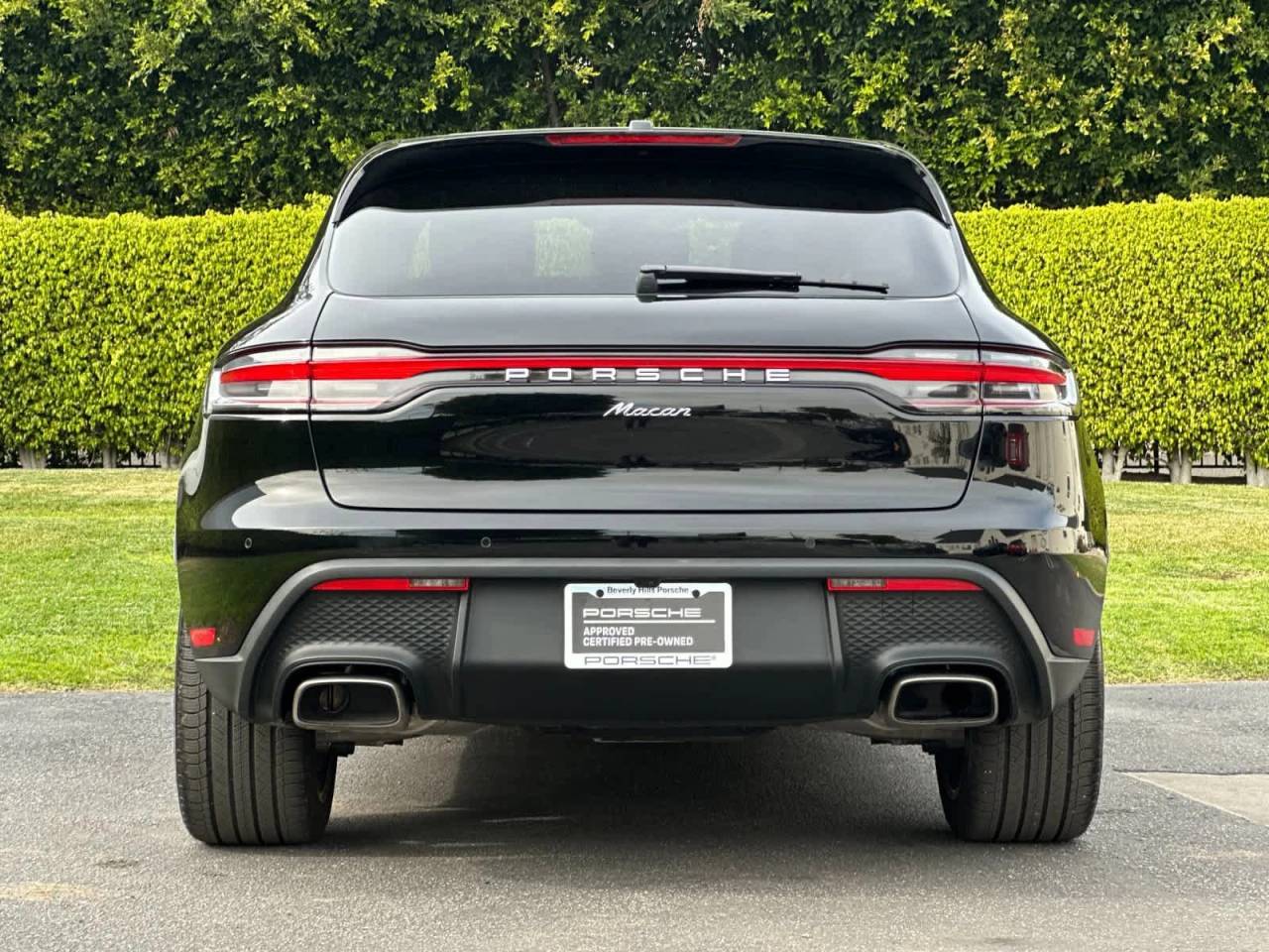 2025 Porsche Macan Base
