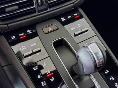 2025 Porsche Macan AWD