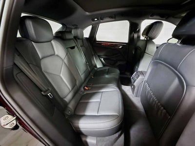 2025 Porsche Macan AWD