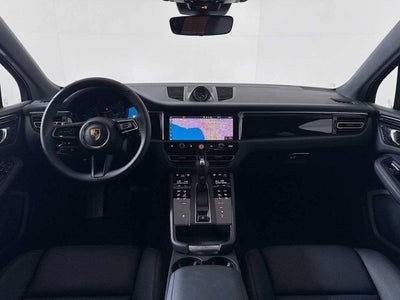 2025 Porsche Macan AWD