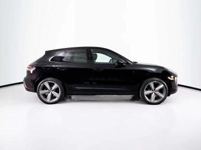 2025 Porsche Macan Macan