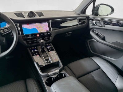 2025 Porsche Macan Macan