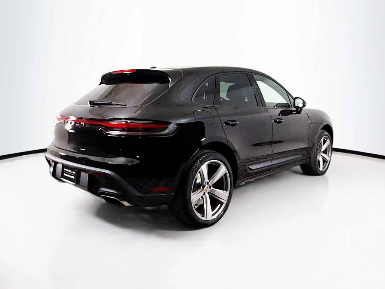 2025 Porsche Macan AWD