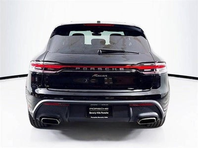 2025 Porsche Macan AWD