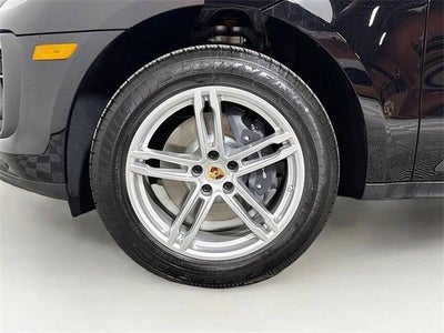 2025 Porsche Macan AWD