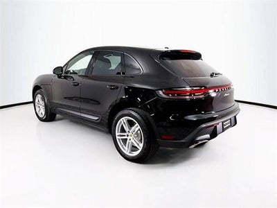 2025 Porsche Macan AWD
