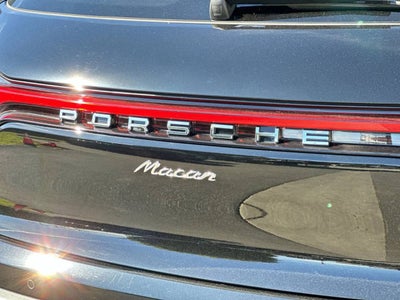 2025 Porsche Macan Base