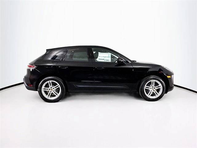 2025 Porsche Macan AWD