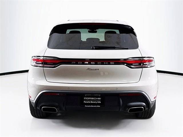 2025 Porsche Macan Base