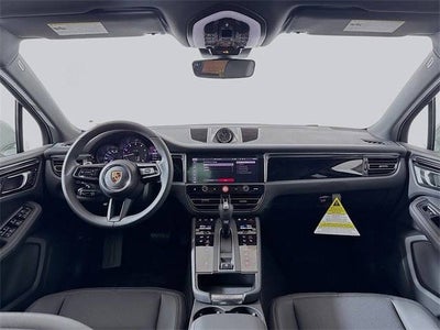 2025 Porsche Macan Base