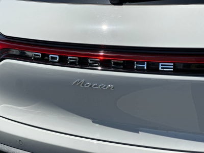 2025 Porsche Macan Base