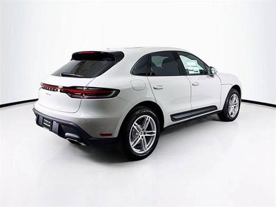 2025 Porsche Macan Base