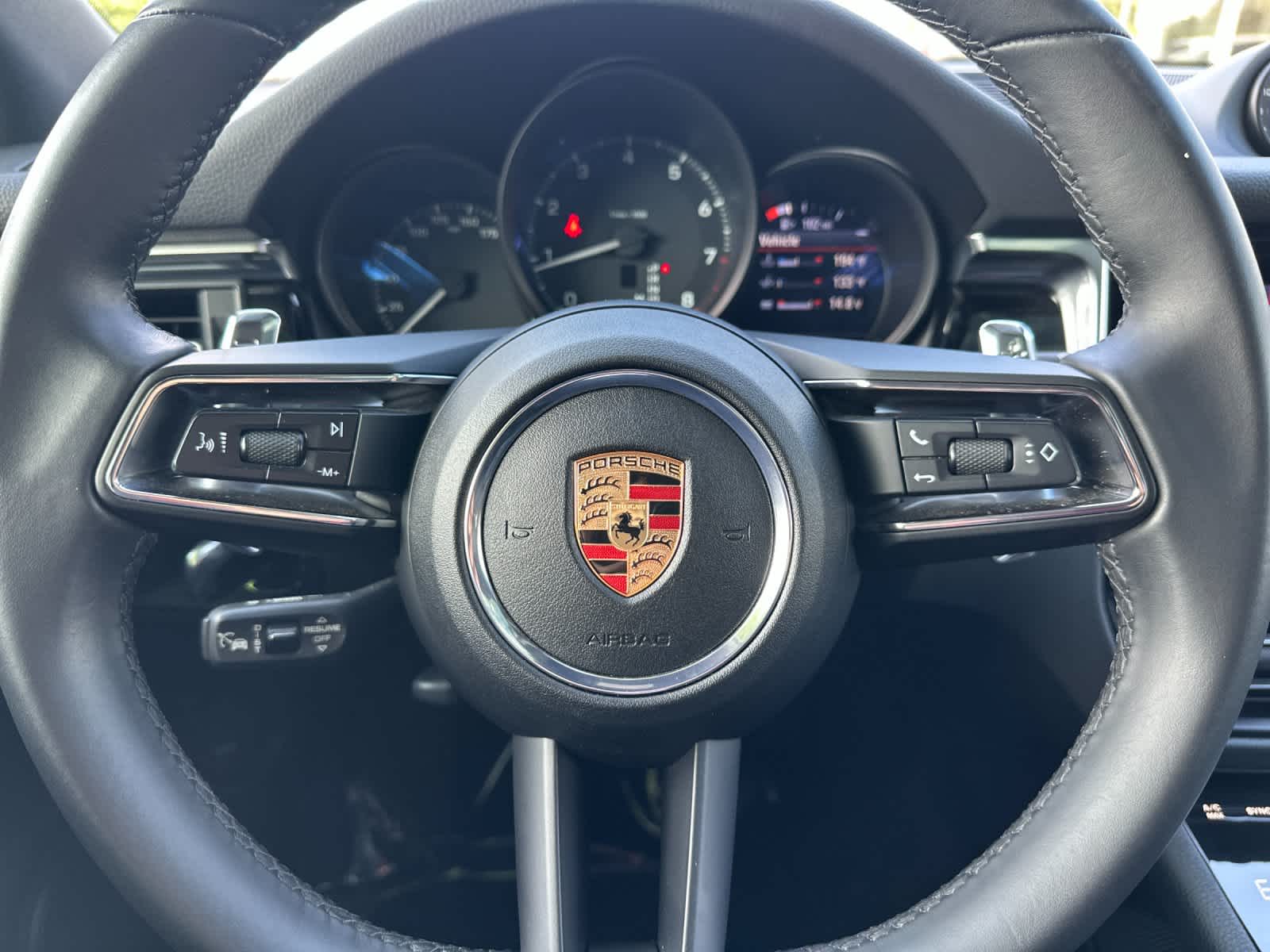 2025 Porsche Macan Base