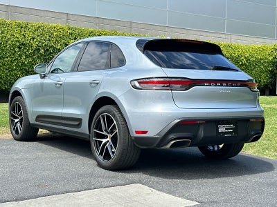2025 Porsche Macan Base