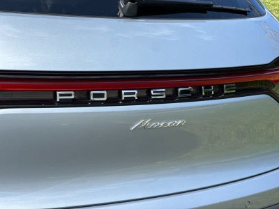2025 Porsche Macan Base