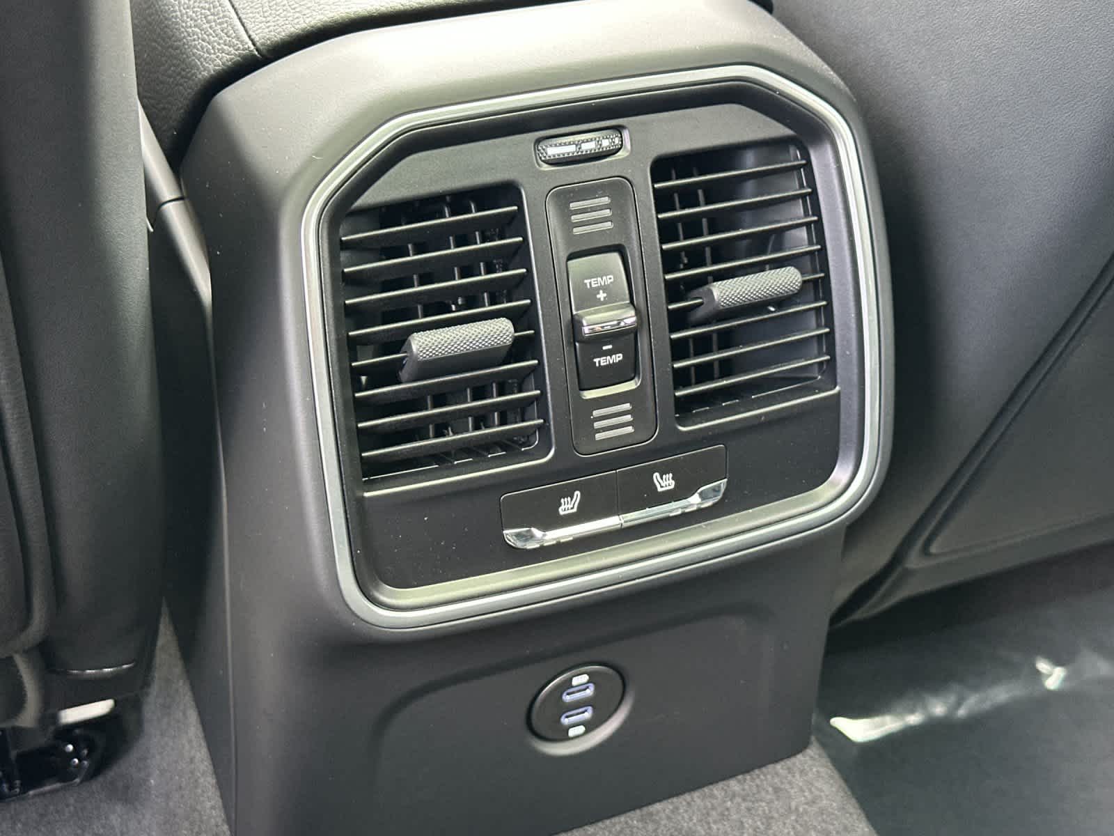 2025 Porsche Macan Macan