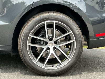 2025 Porsche Macan Macan