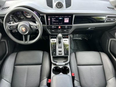 2025 Porsche Macan Macan