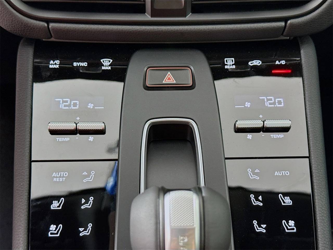 2025 Porsche Macan Macan