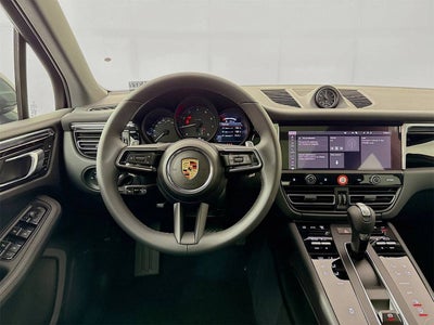 2025 Porsche Macan Macan