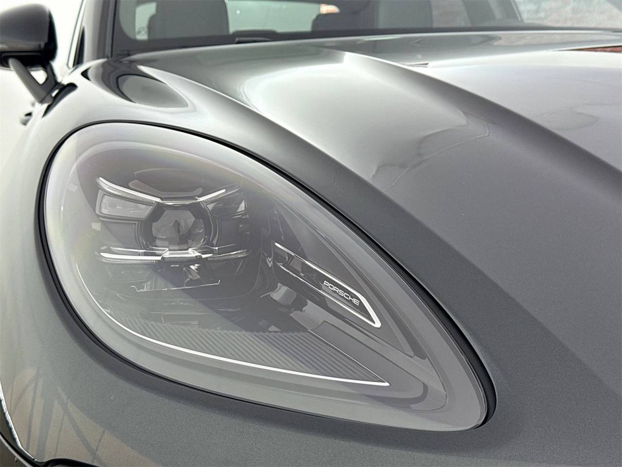 2025 Porsche Macan Macan