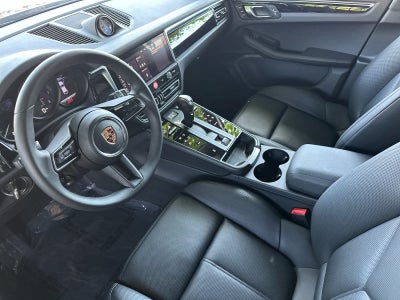 2026 Porsche Macan Macan