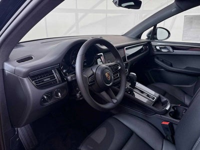 2026 Porsche Macan Macan