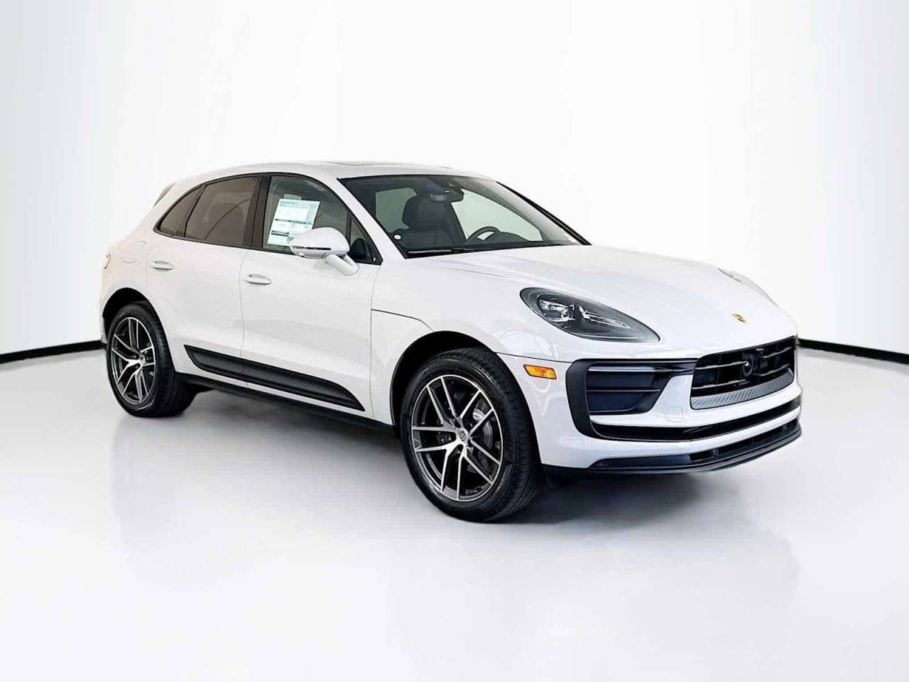 2026 Porsche Macan AWD