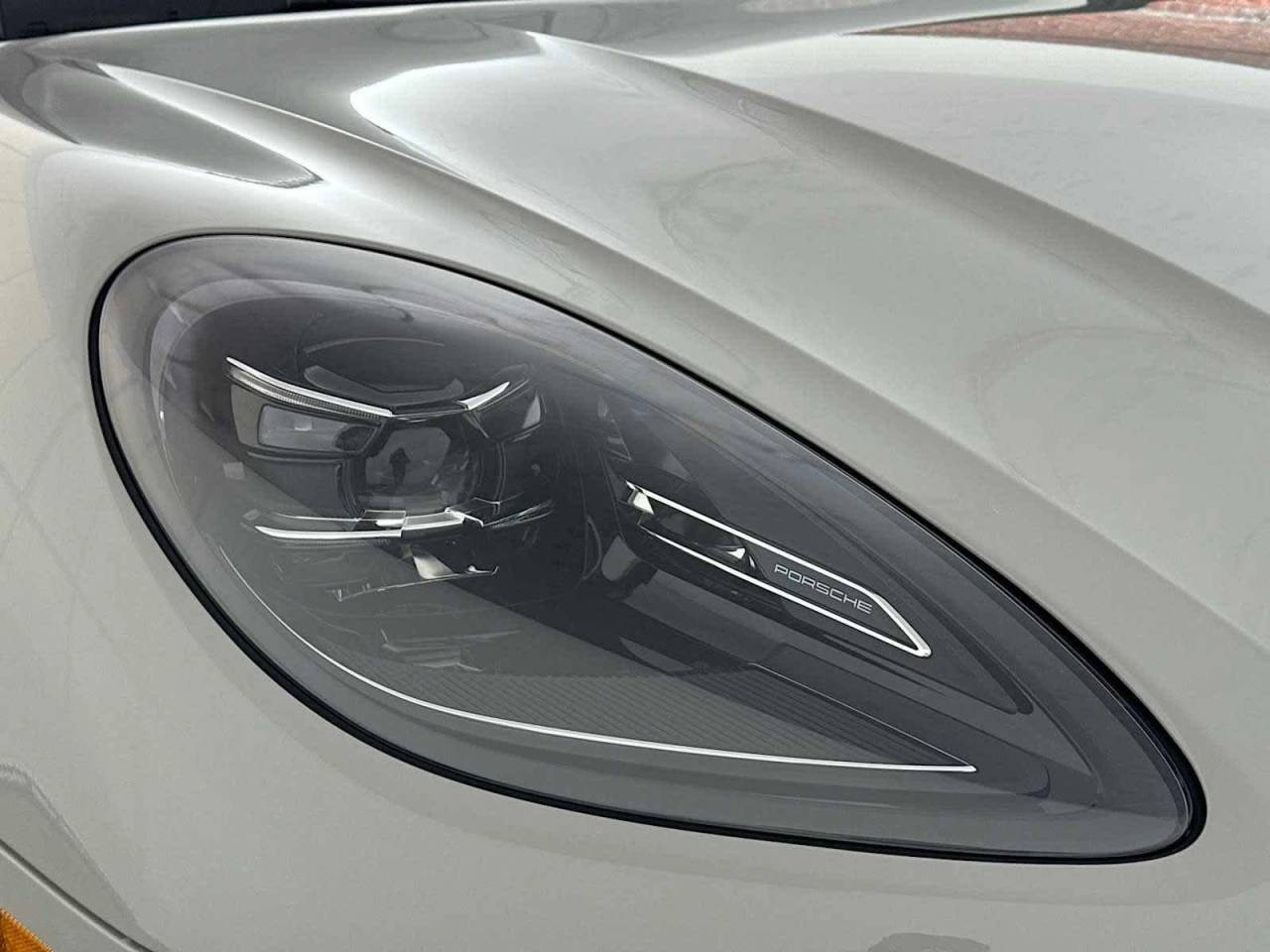 2026 Porsche Macan AWD