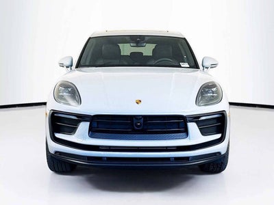 2026 Porsche Macan AWD