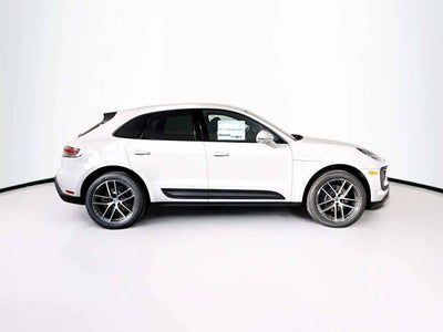 2026 Porsche Macan AWD