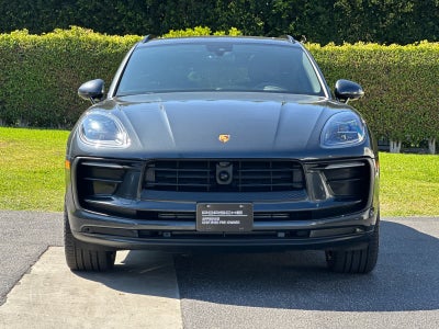 2026 Porsche Macan Macan