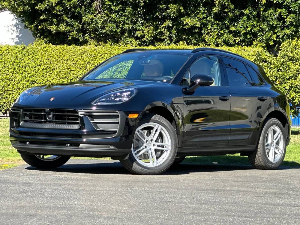 2026 Porsche Macan AWD