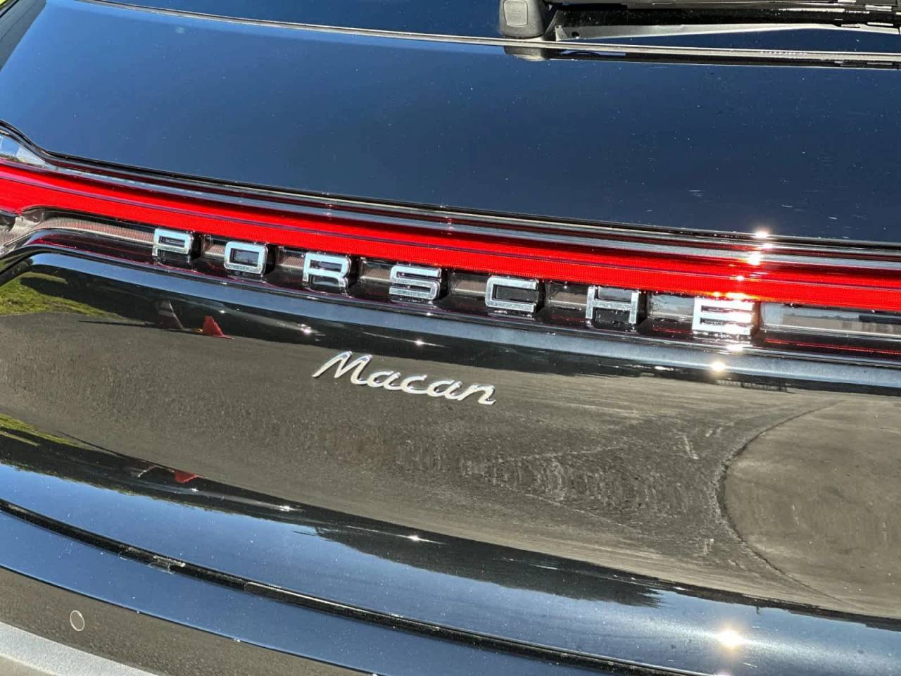 2026 Porsche Macan AWD