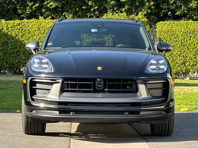 2026 Porsche Macan AWD