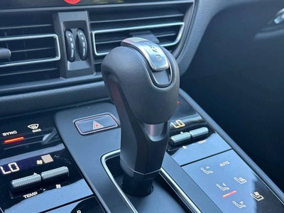 2026 Porsche Macan AWD