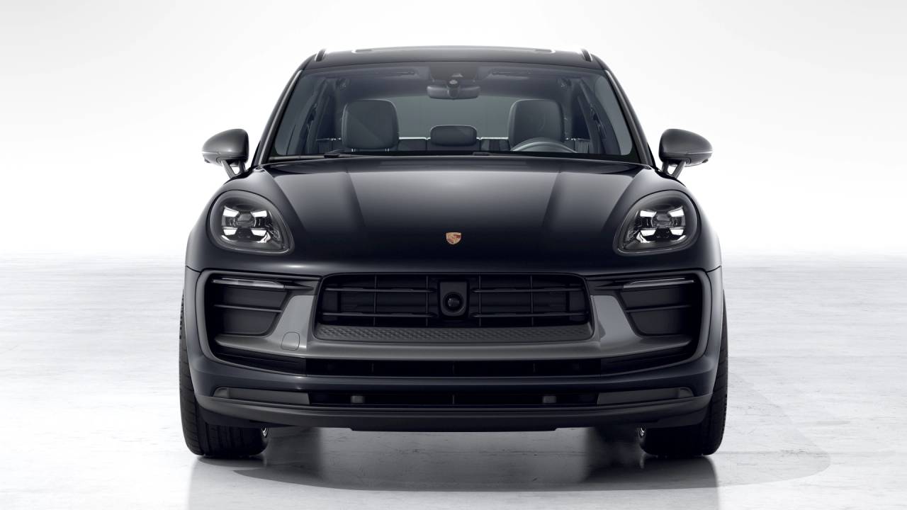 2026 Porsche Macan AWD