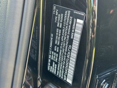 2026 Porsche Macan Base