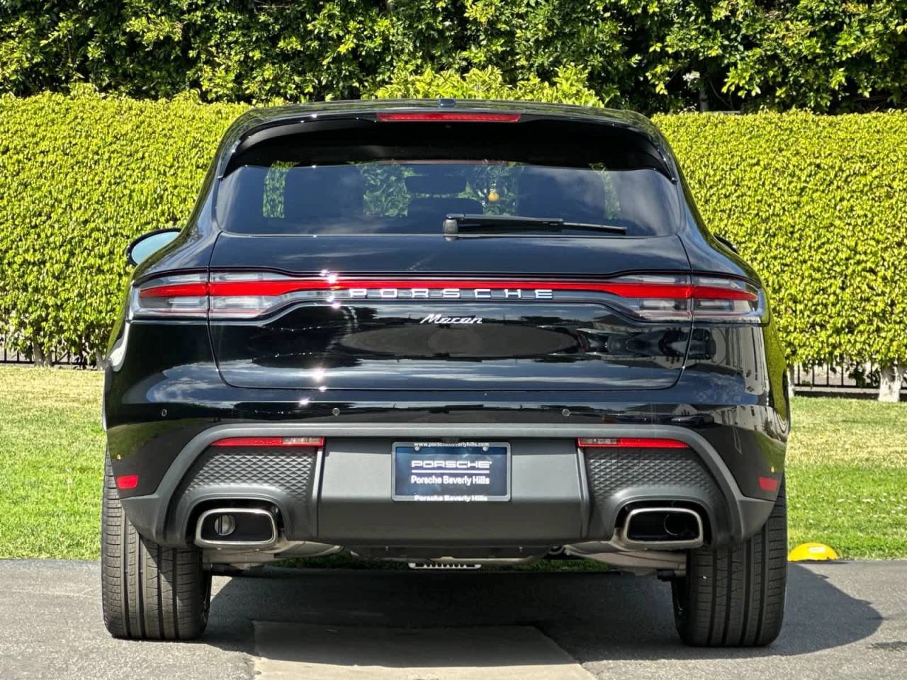 2026 Porsche Macan Base