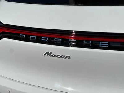 2026 Porsche Macan Macan