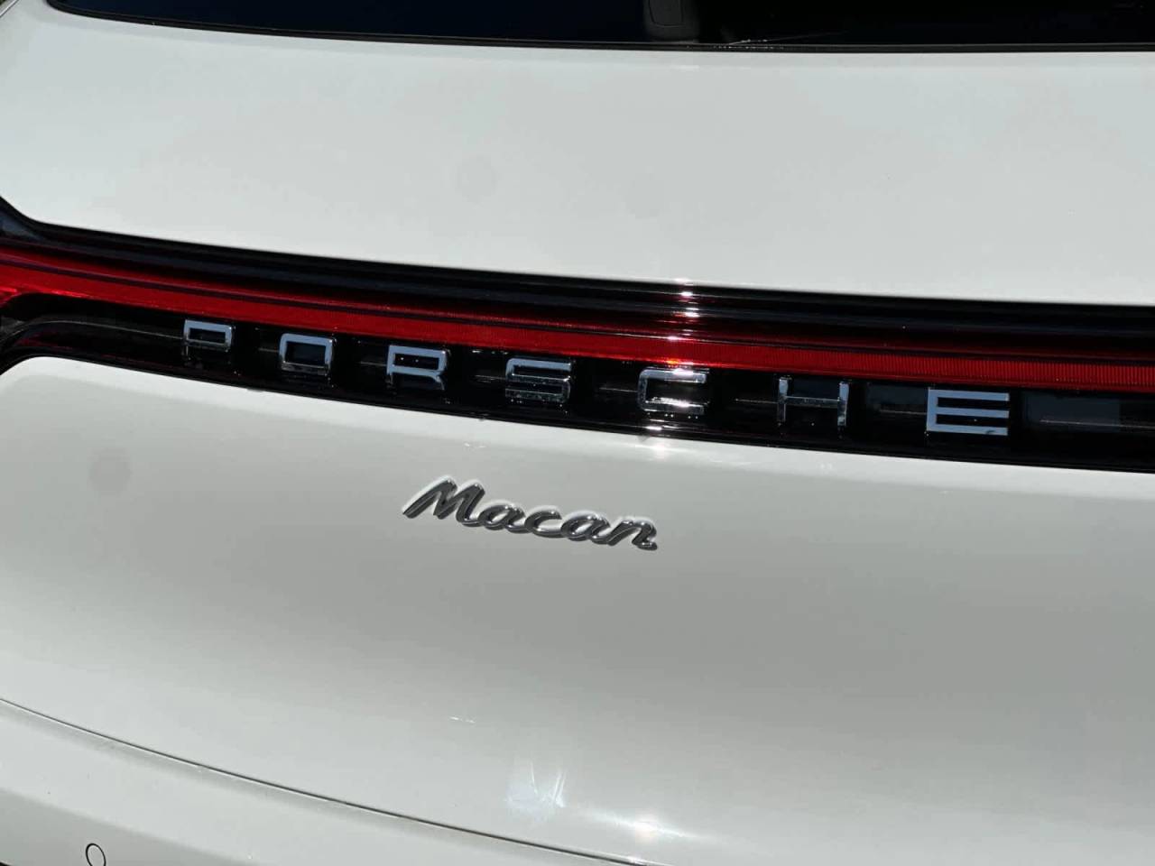2026 Porsche Macan Macan