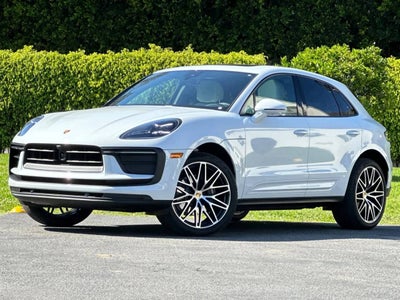 2026 Porsche Macan Base