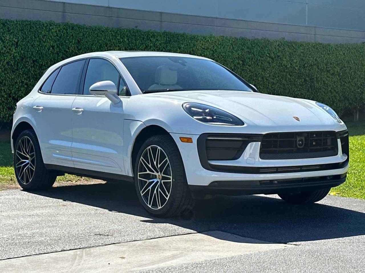 2026 Porsche Macan Base