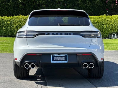 2026 Porsche Macan Base