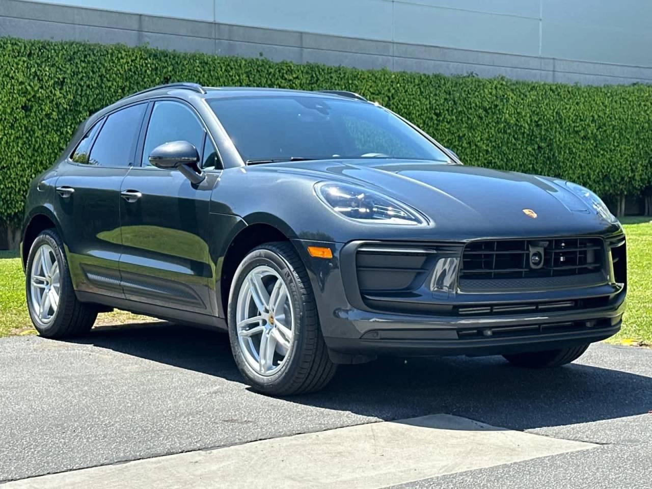 2026 Porsche Macan Base