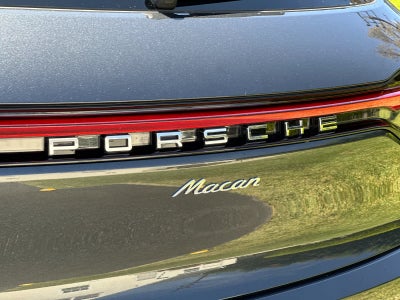 2026 Porsche Macan Base