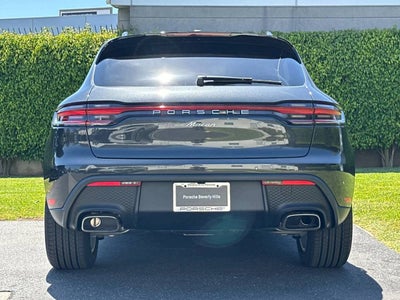 2026 Porsche Macan Base