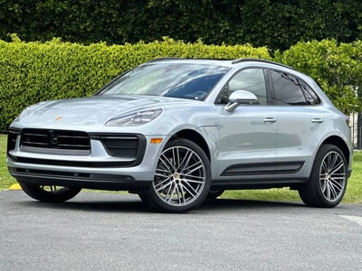 2026 Porsche Macan Base