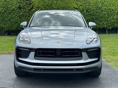 2026 Porsche Macan Base