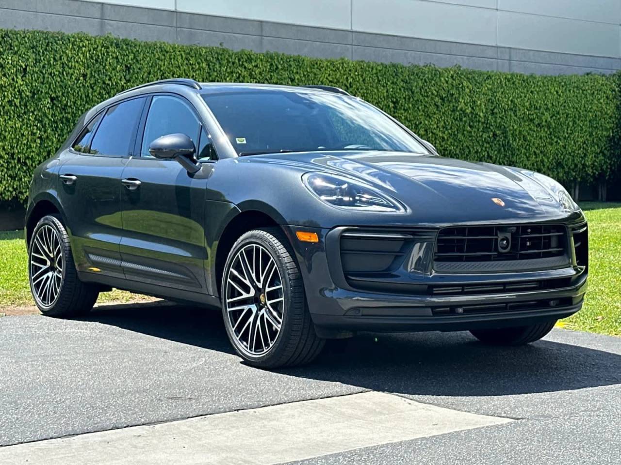 2026 Porsche Macan Base